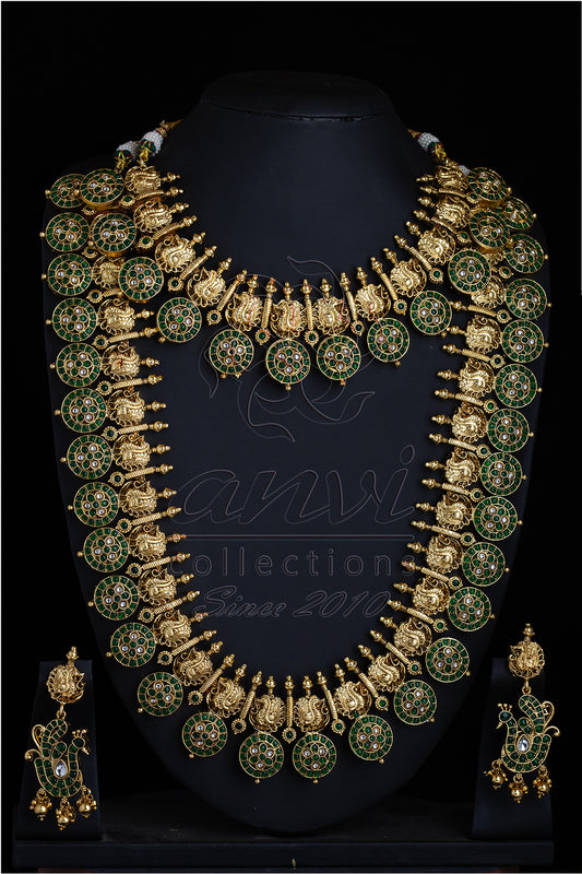 Kempu Bottu with Small Peacock Nakshi Motif Bridal Combo in Green