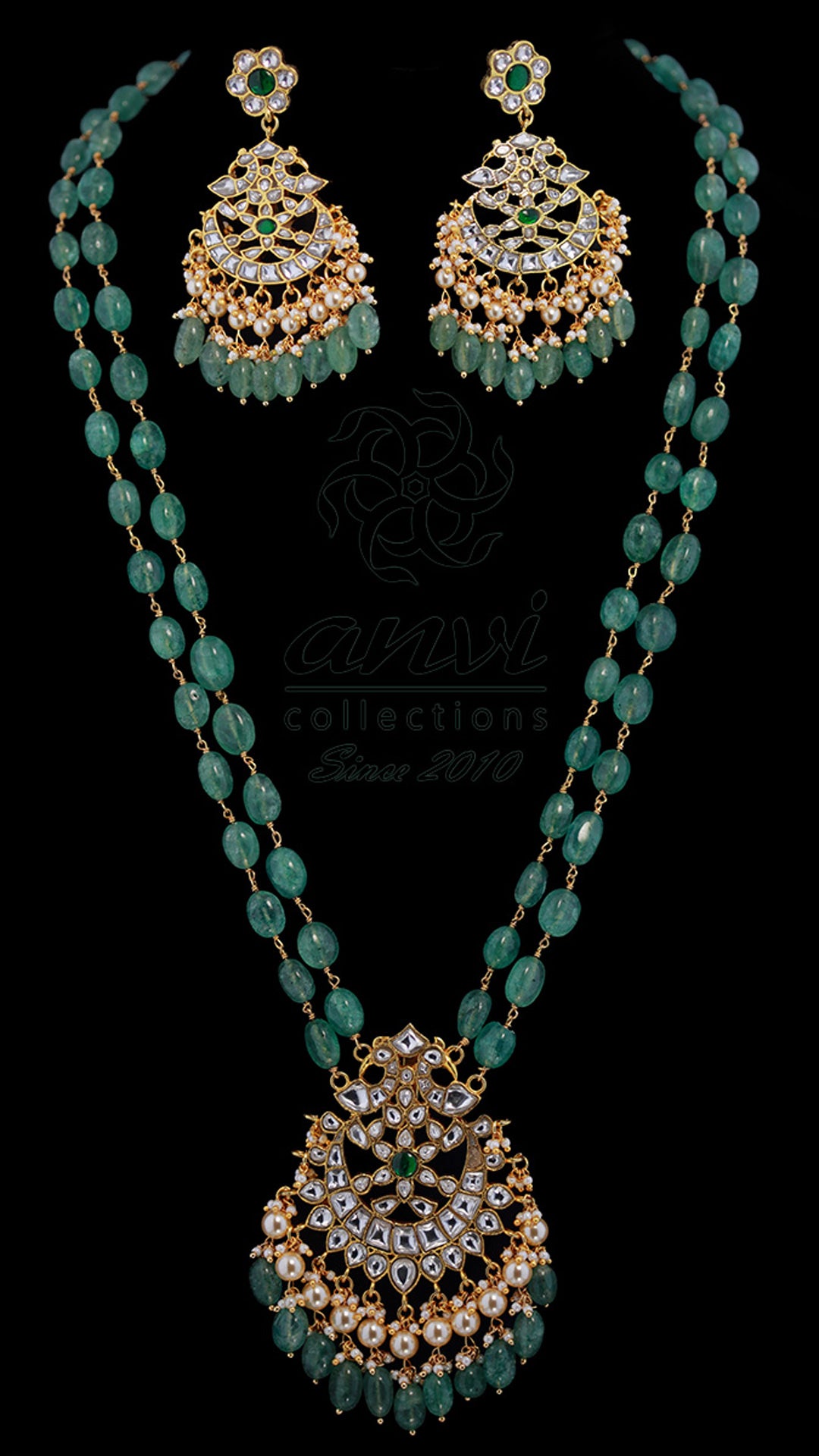 White Kundan Large Pendant with Stawberry Beads Woven Chain and earrings
