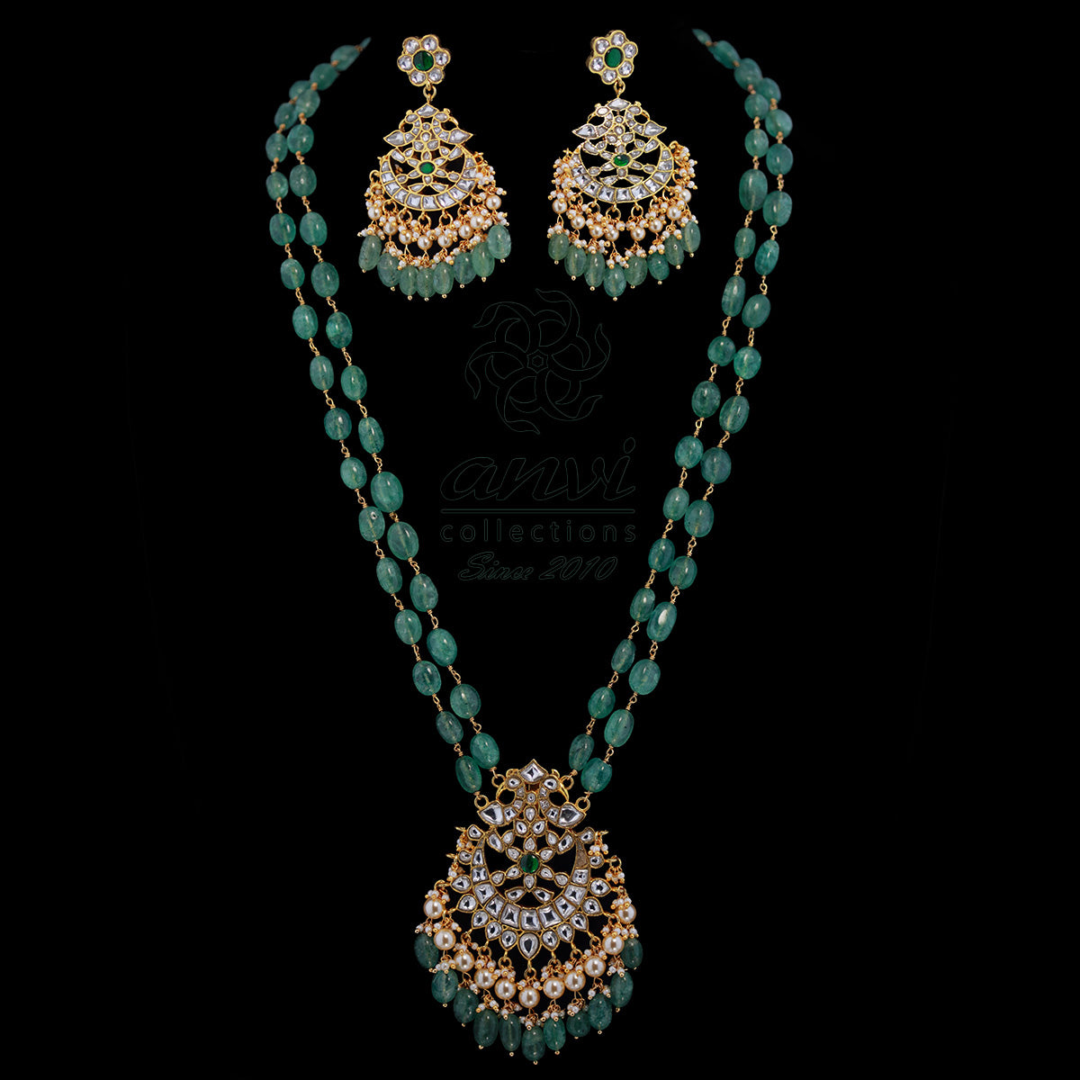 White Kundan Large Pendant with Stawberry Beads Woven Chain and earrings
