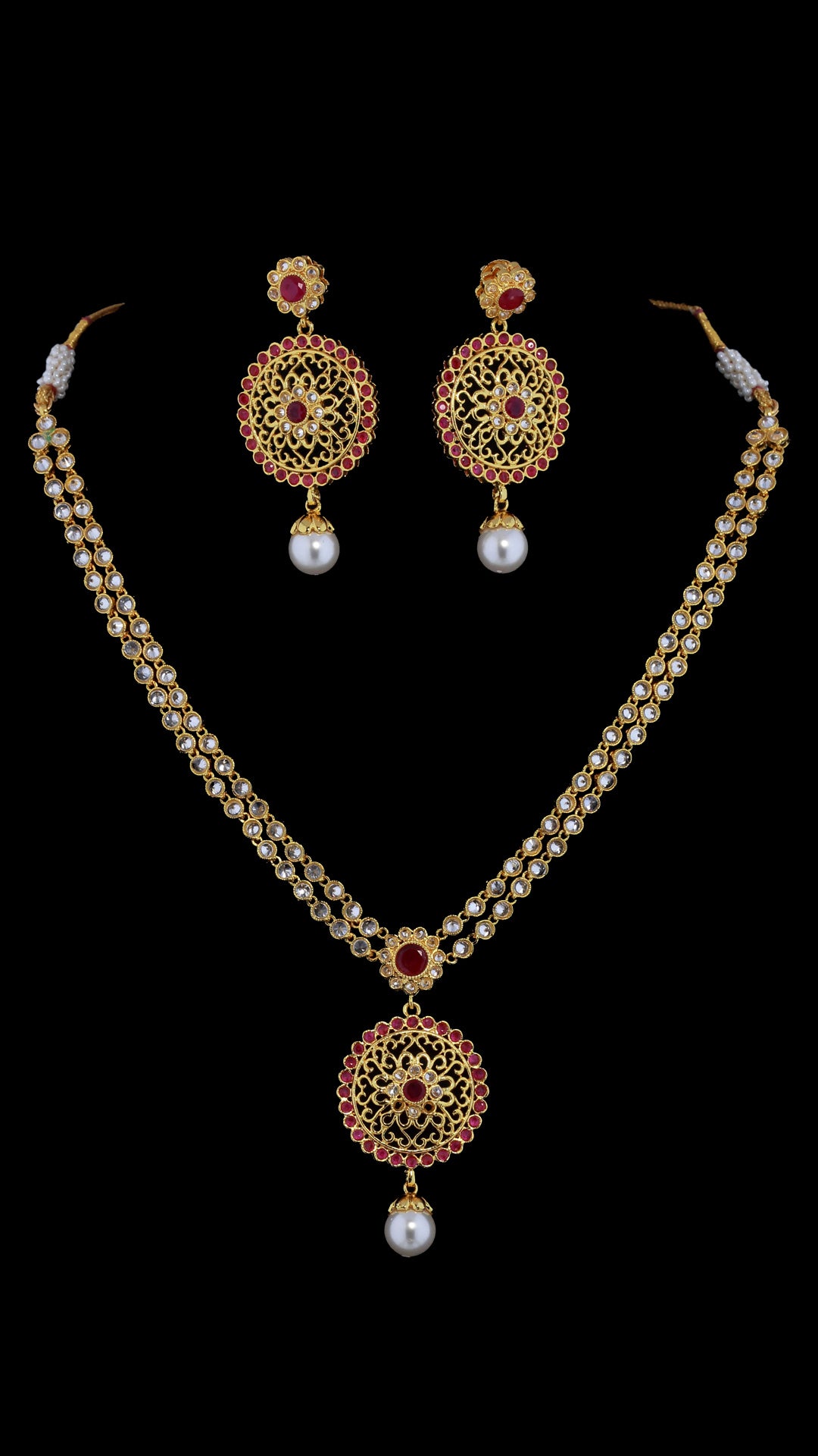 Uncut Stones Necklace with gold pendant and earrings