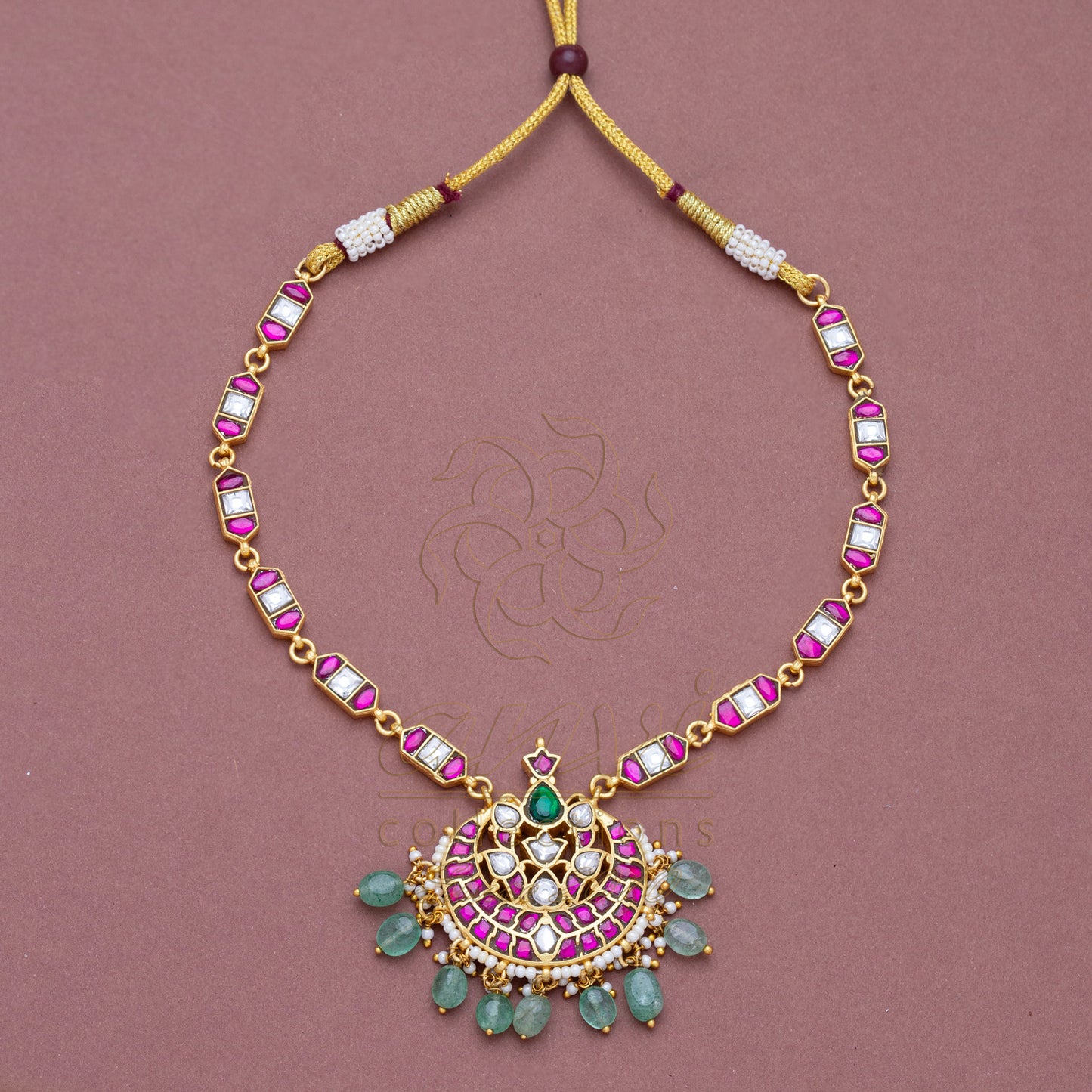 Short Jadau Pendant Necklace