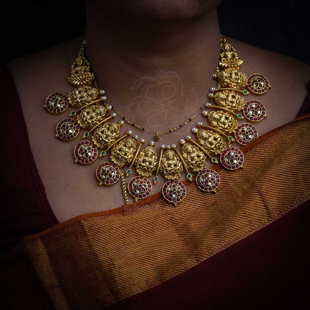 Big Bottu with Lakshmi Motif Kempu Bridal Combo in Red