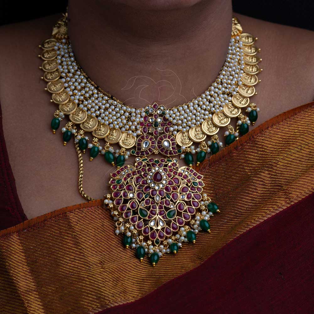 Kempu Kaasu Necklace with Pendant