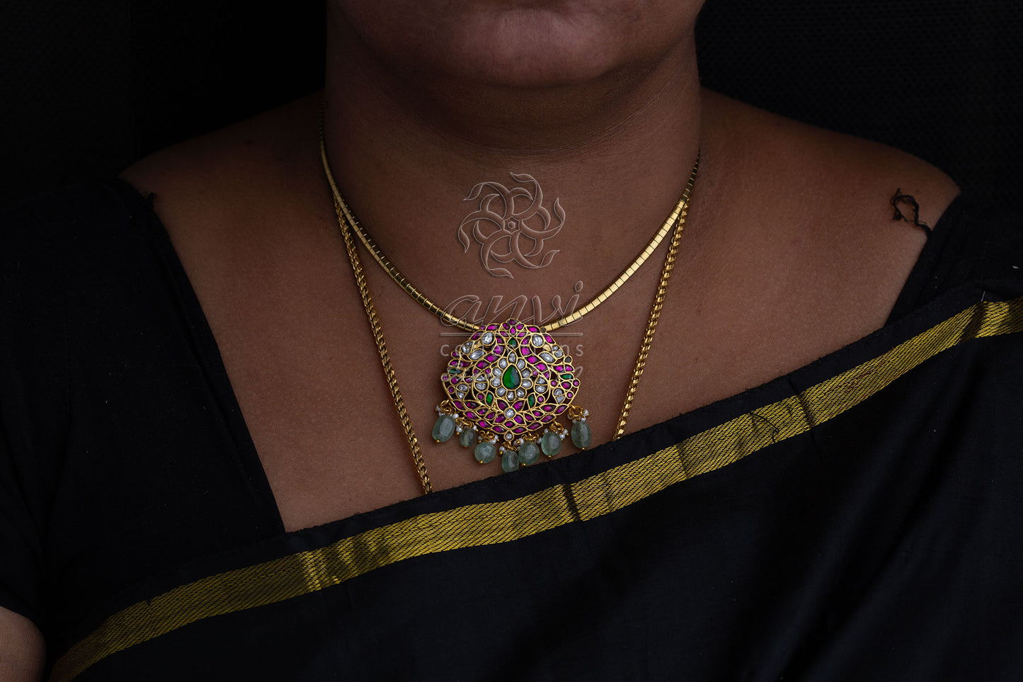 Small Jadau Kundan Pendant with Chain