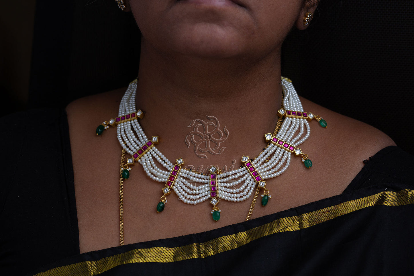 6-Line Pearls Choker