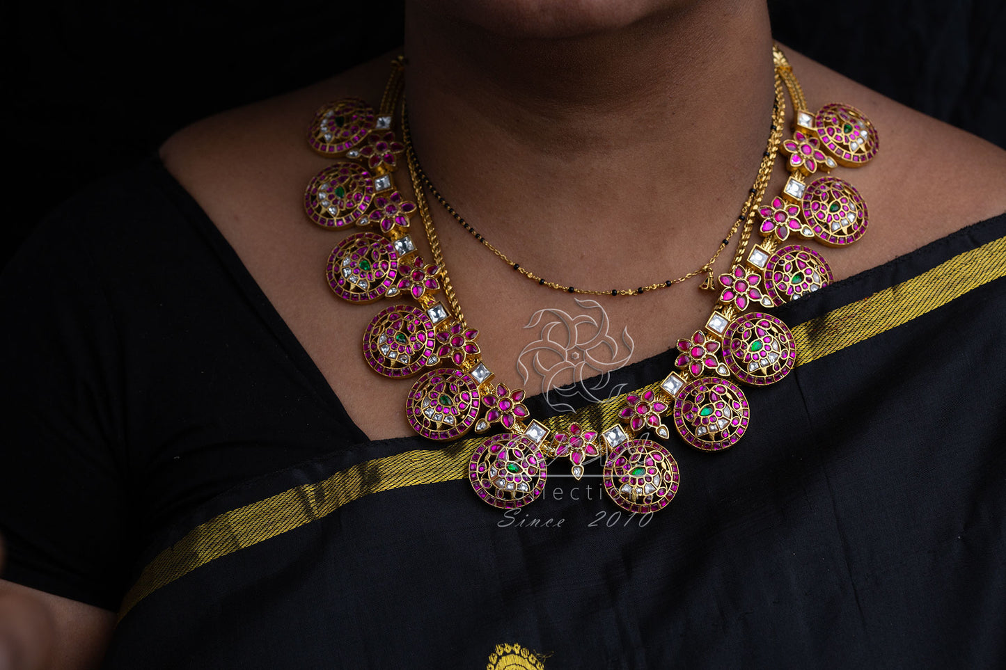 Red Jadau Kundan Bottu Mala Mid length