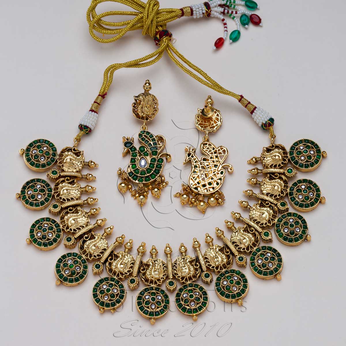 Kempu Bottu with Small Peacock Nakshi Motif Bridal Combo in Green