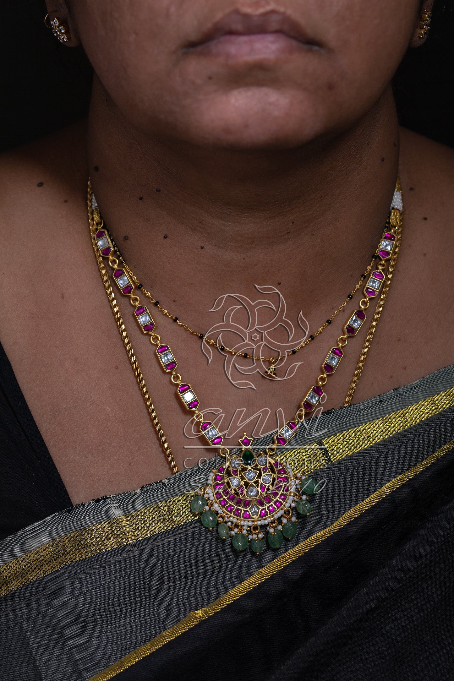 Short Jadau Pendant Necklace