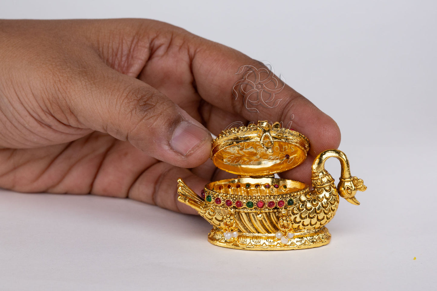 Swan Bent Kumkum Box