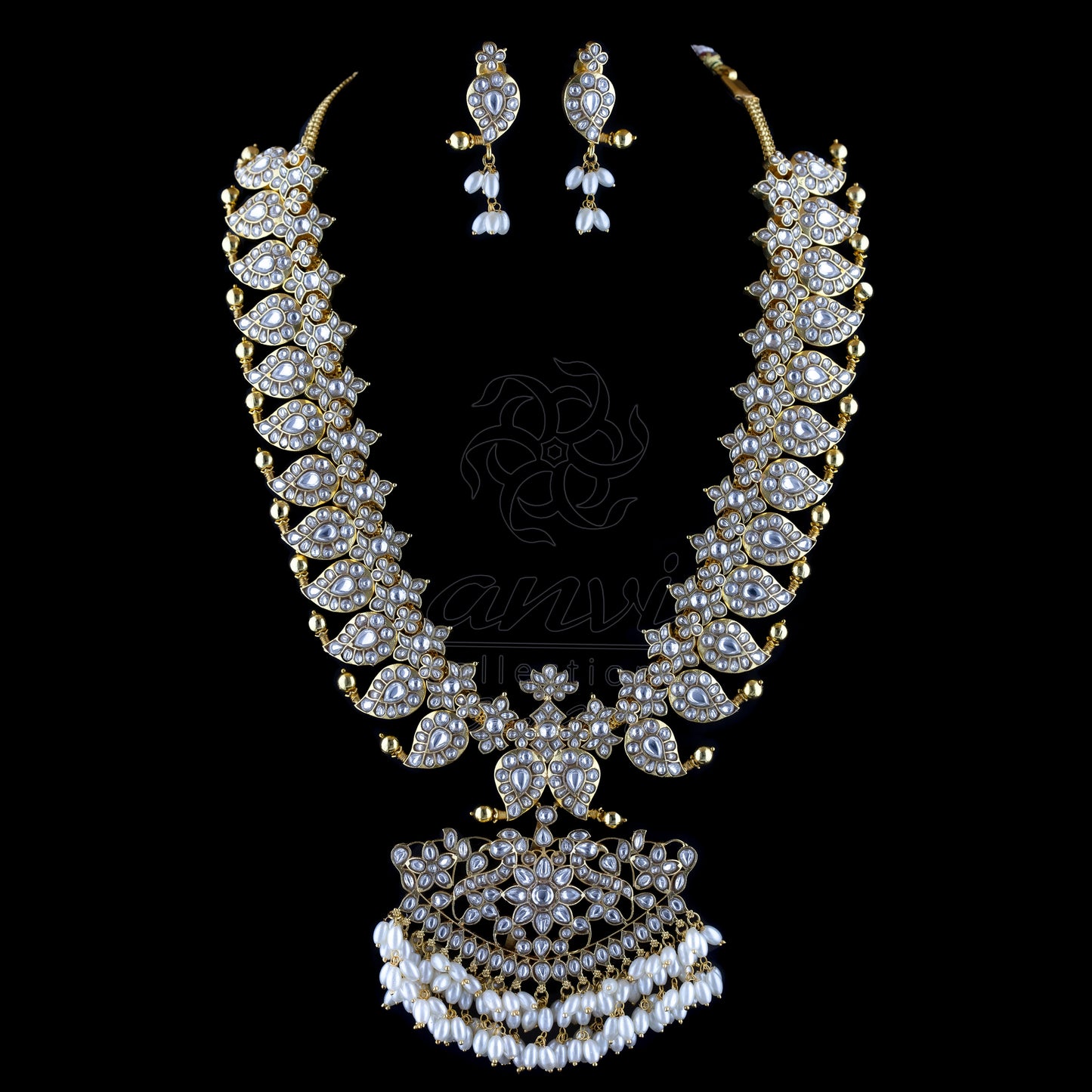 White kundan Mango Haaram with earrings