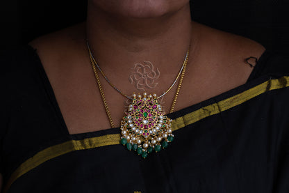 Dual Tone Rope Chain with Jadau Kundan Pendant with Pearls & Russian Beads