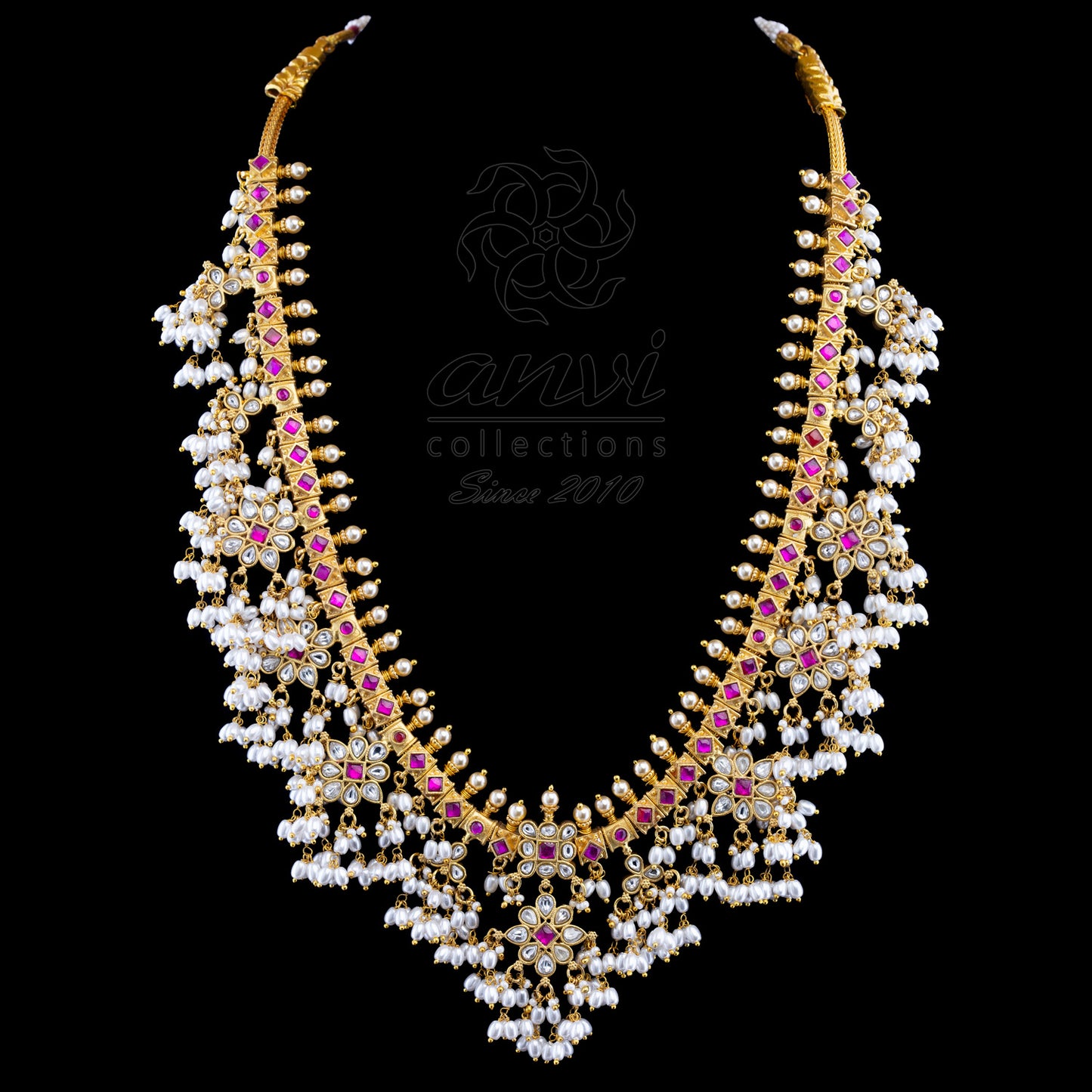 Guttapusala Long Haaram with White jadau Kundan pendants