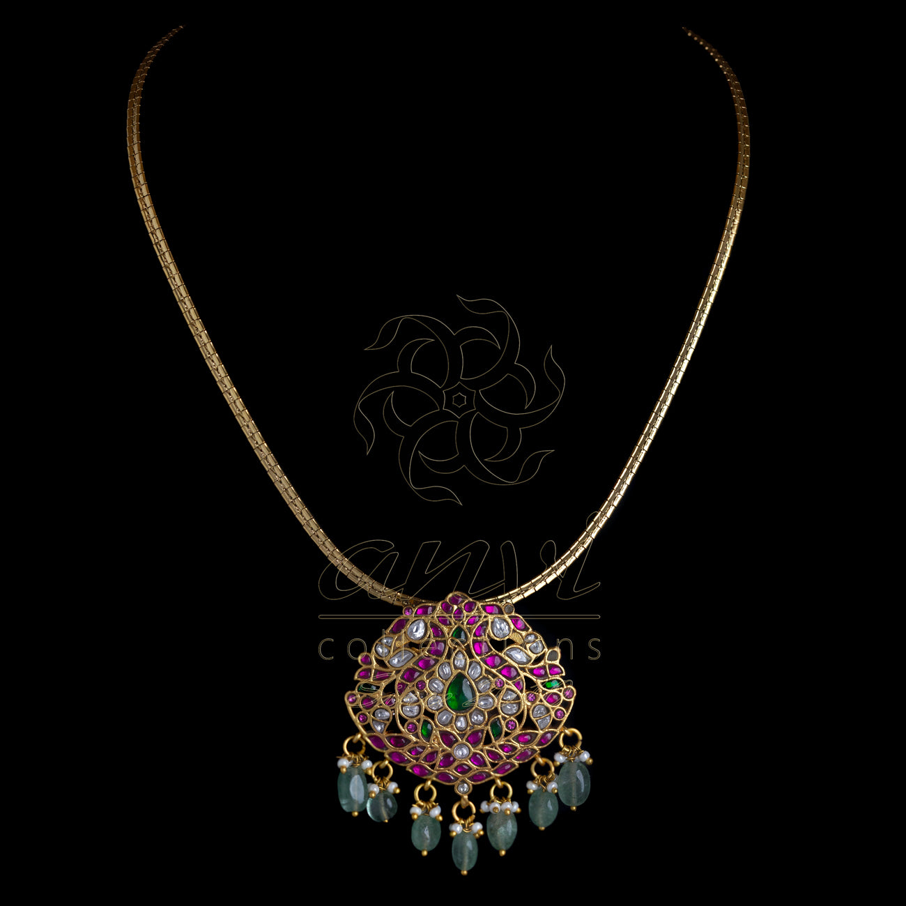 Small Jadau Kundan Pendant with Chain