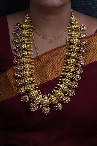 Big Bottu with Lakshmi Motif Kempu Bridal Combo in Red