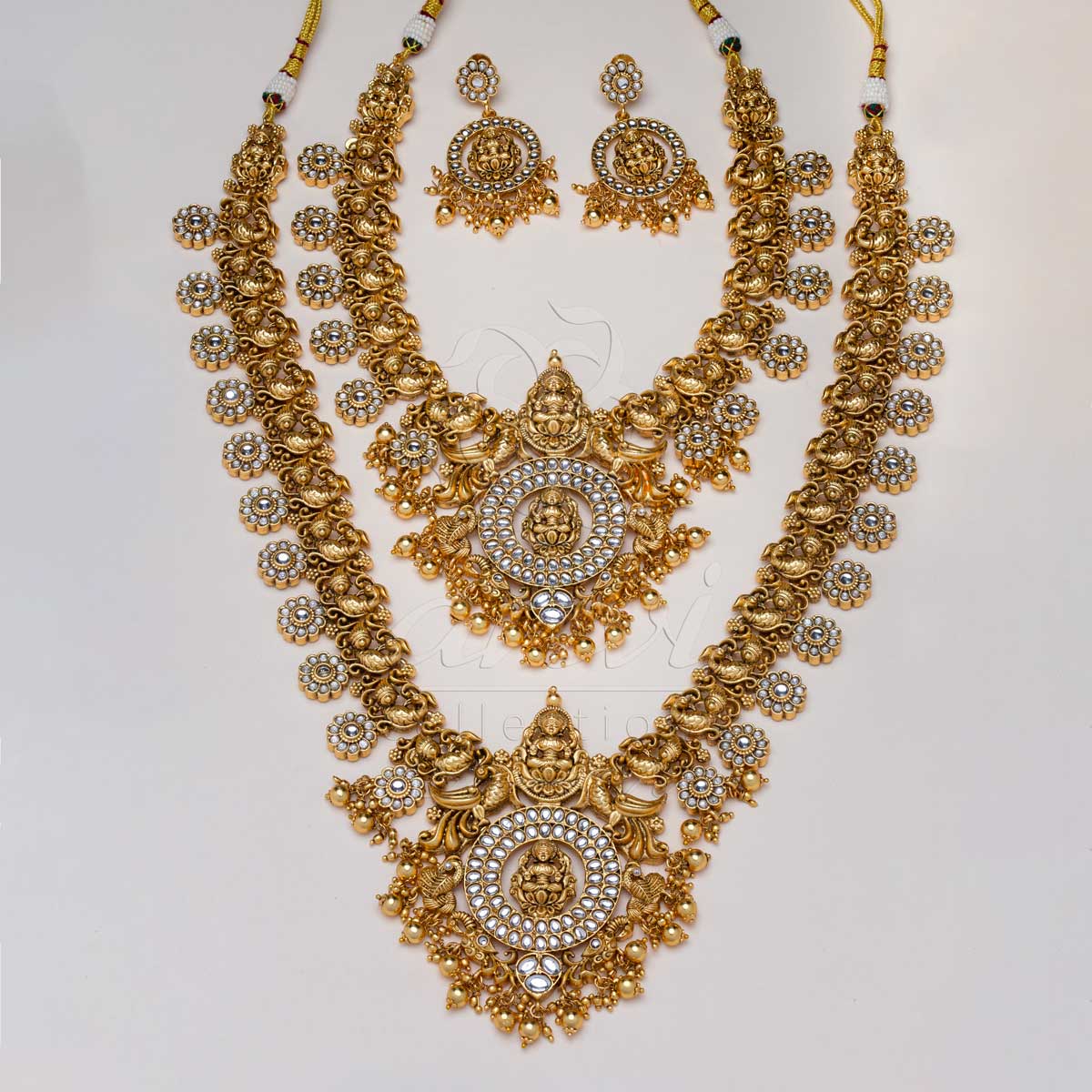 White Kempu Bottu Mala with Round Lakshmi Nakshi Pendant