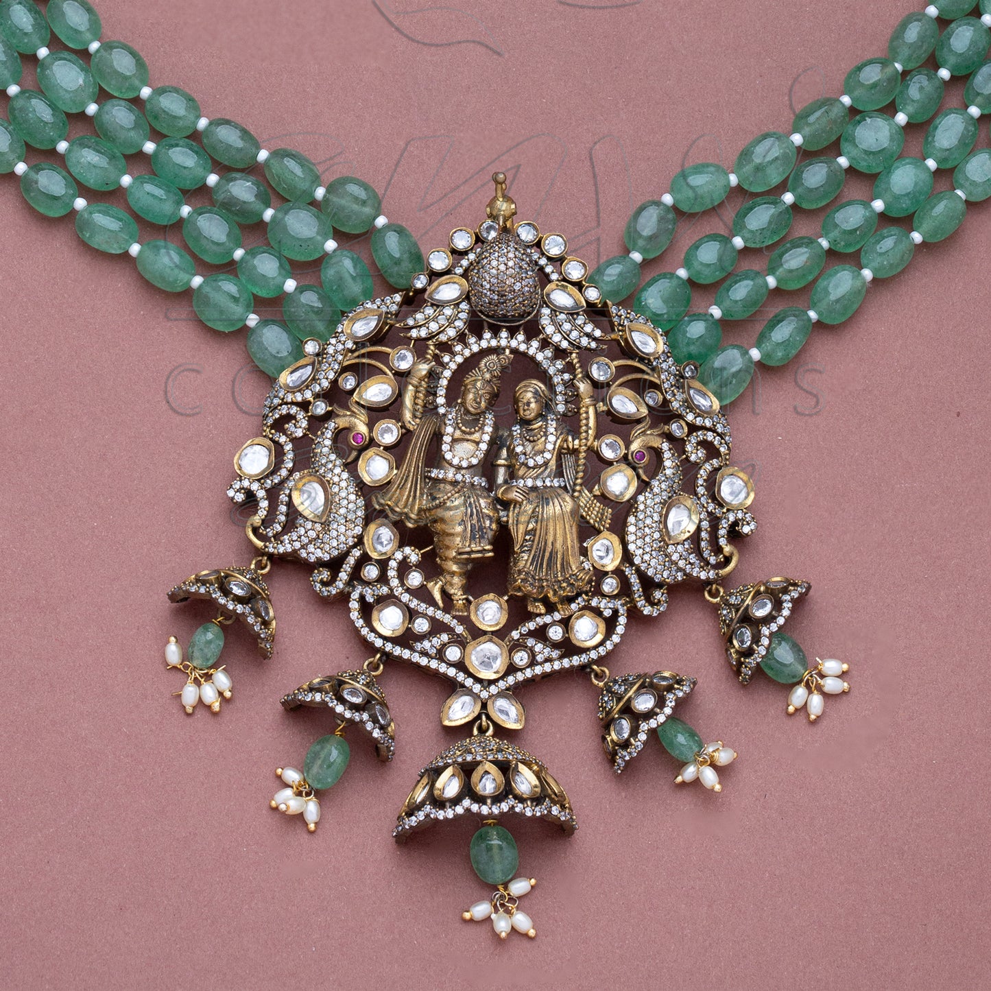 Shri Radha Krishna Victorian Set