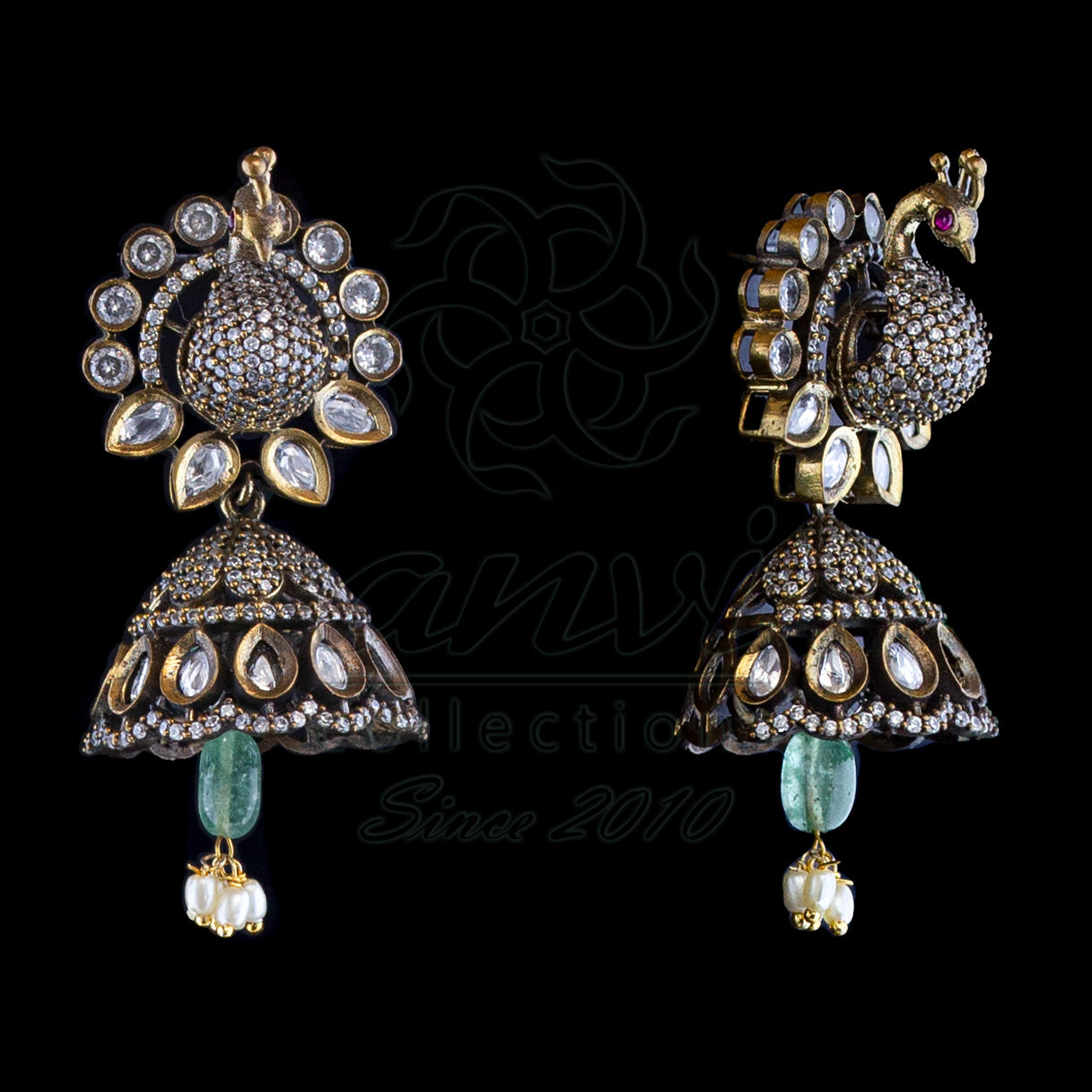 Shri Radha Krishna Victorian Set