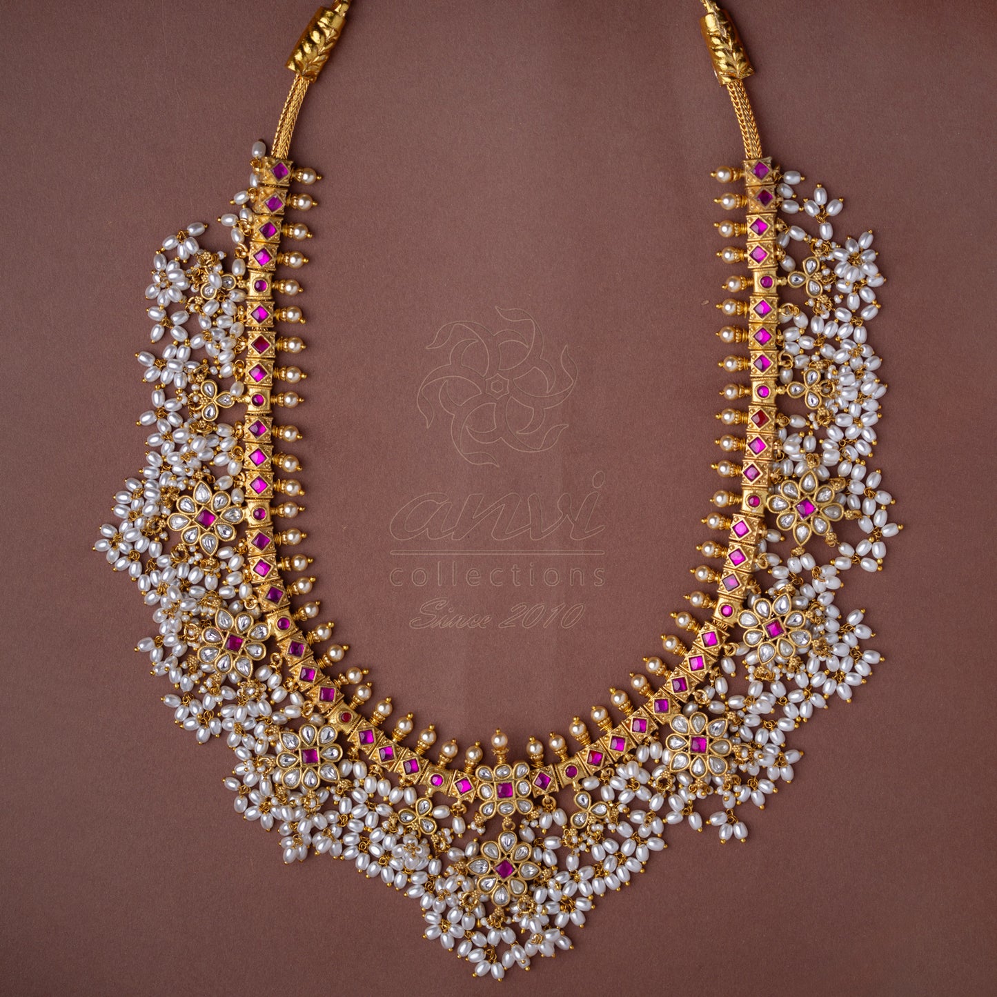 Guttapusala Long Haaram with White jadau Kundan pendants