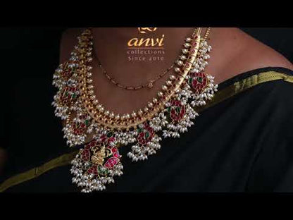 Lakshmi Nakshi Guttapusala Necklace with Earrings